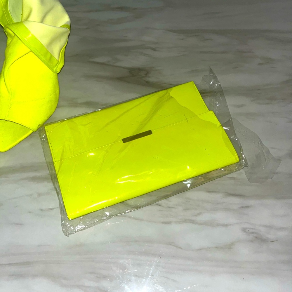 Neon Clutch